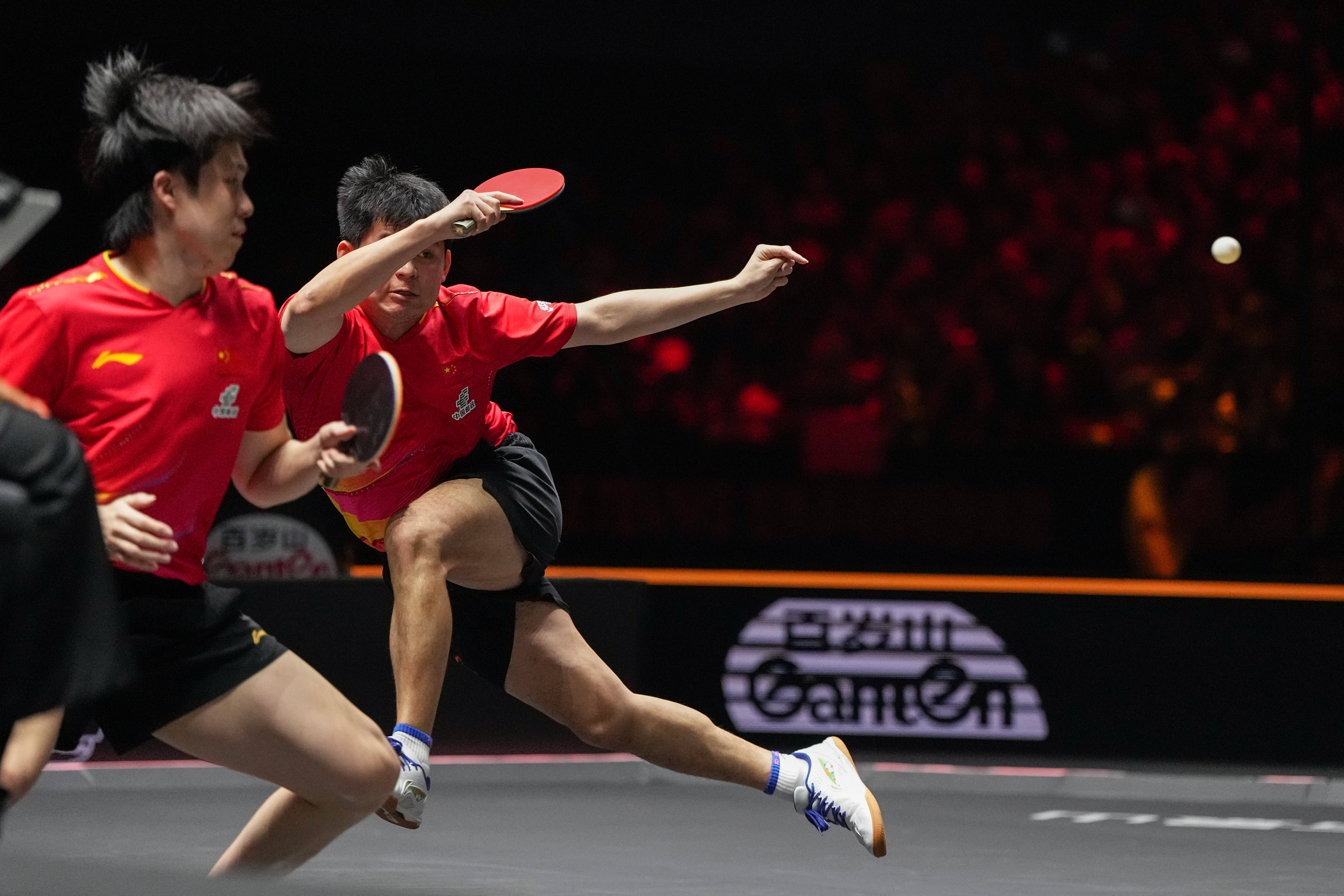（体育）乒乓球——WTT中国大满贯赛：王楚钦/林诗栋晋级男双决赛