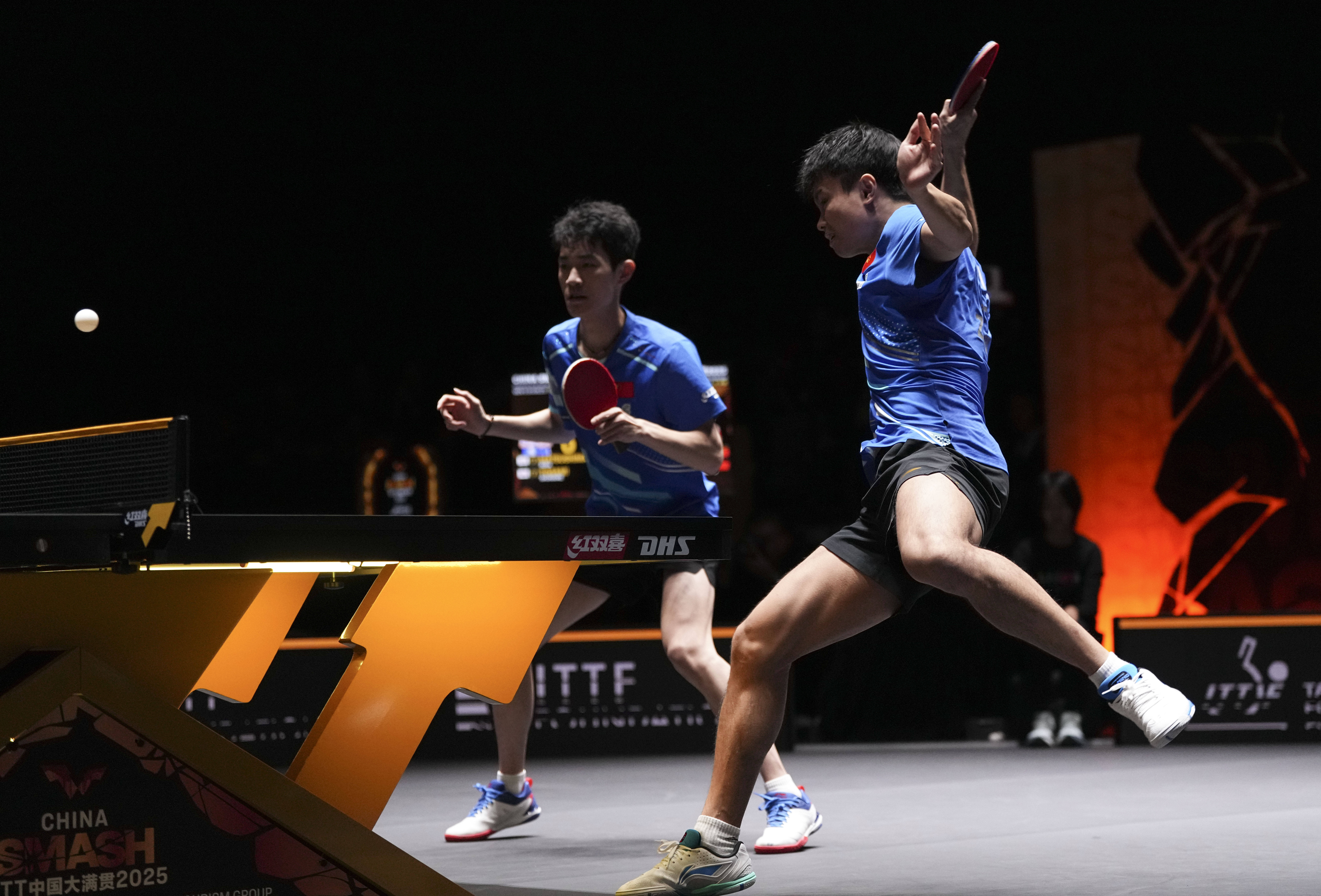 （体育）乒乓球——WTT中国大满贯赛：周启豪/陈俊菘晋级男双决赛