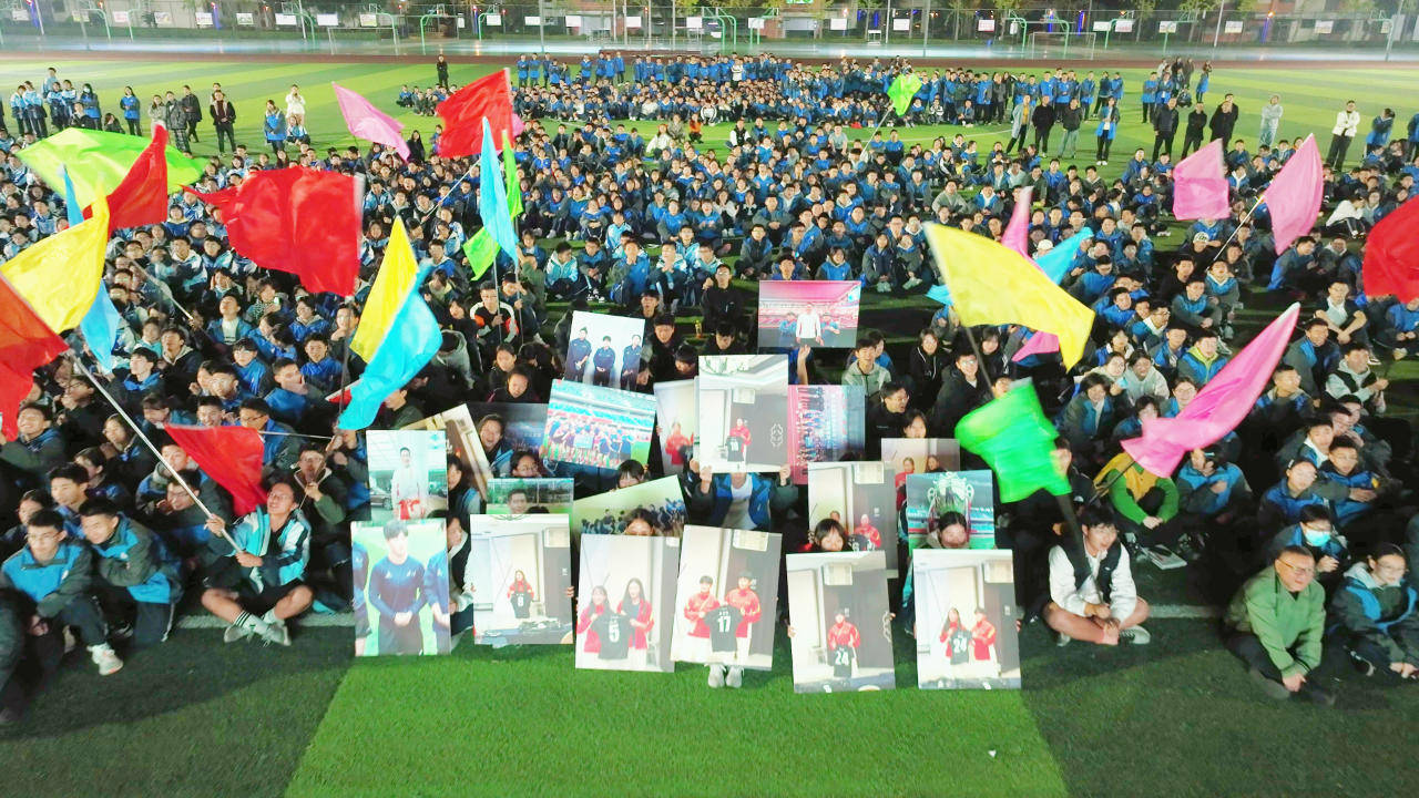 创造历史！眉山这群中学生代表四川，首获全运会女子七人制橄榄球铜牌