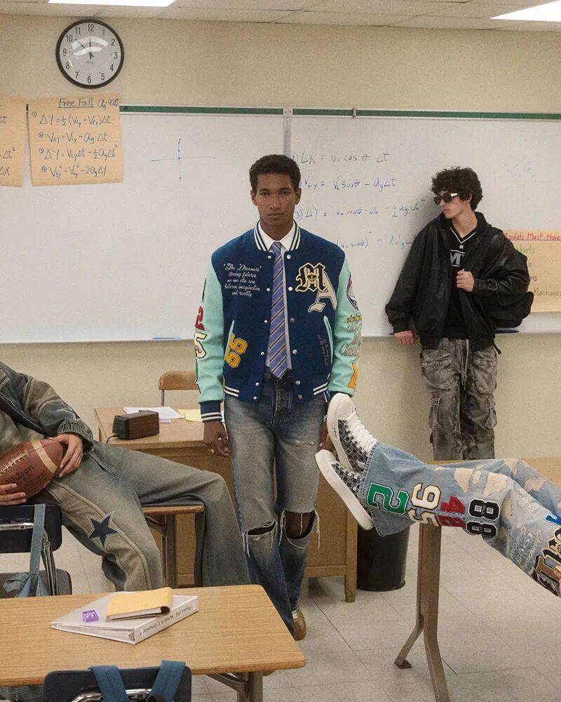 BALENCIAGA 首个橄榄球系列 | Audi Sport F1概念赛车发布 | Heron Preston 回归重掌品牌