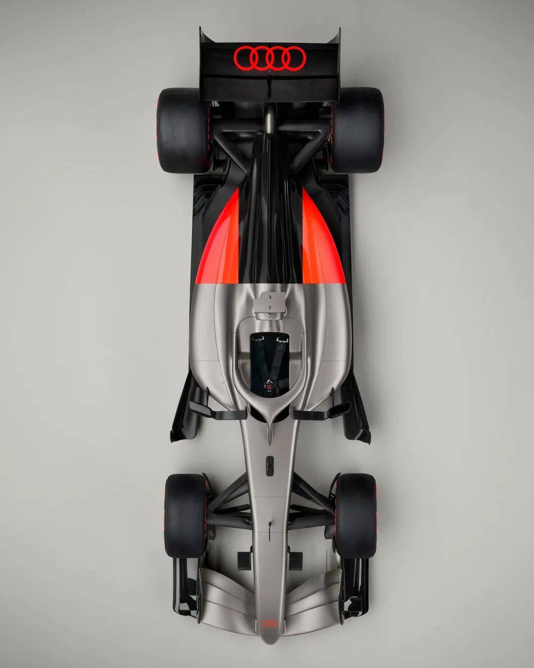 BALENCIAGA 首个橄榄球系列 | Audi Sport F1概念赛车发布 | Heron Preston 回归重掌品牌