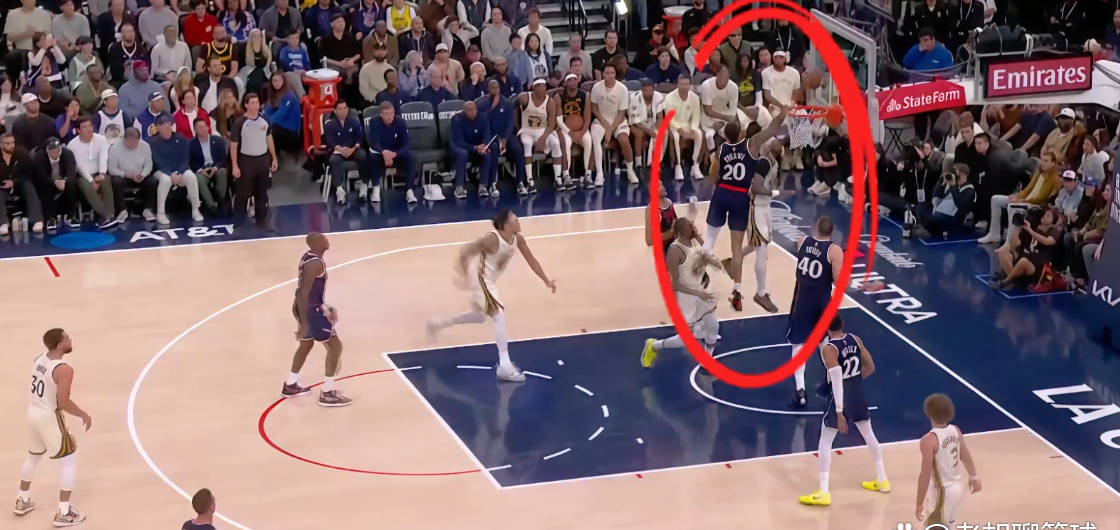 库里与科尔双双被驱逐！这场比赛为何如此黑暗？