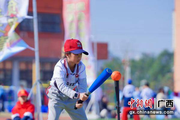 棒球少年燃激情 防城港市青少年软式棒球赛圆满收官