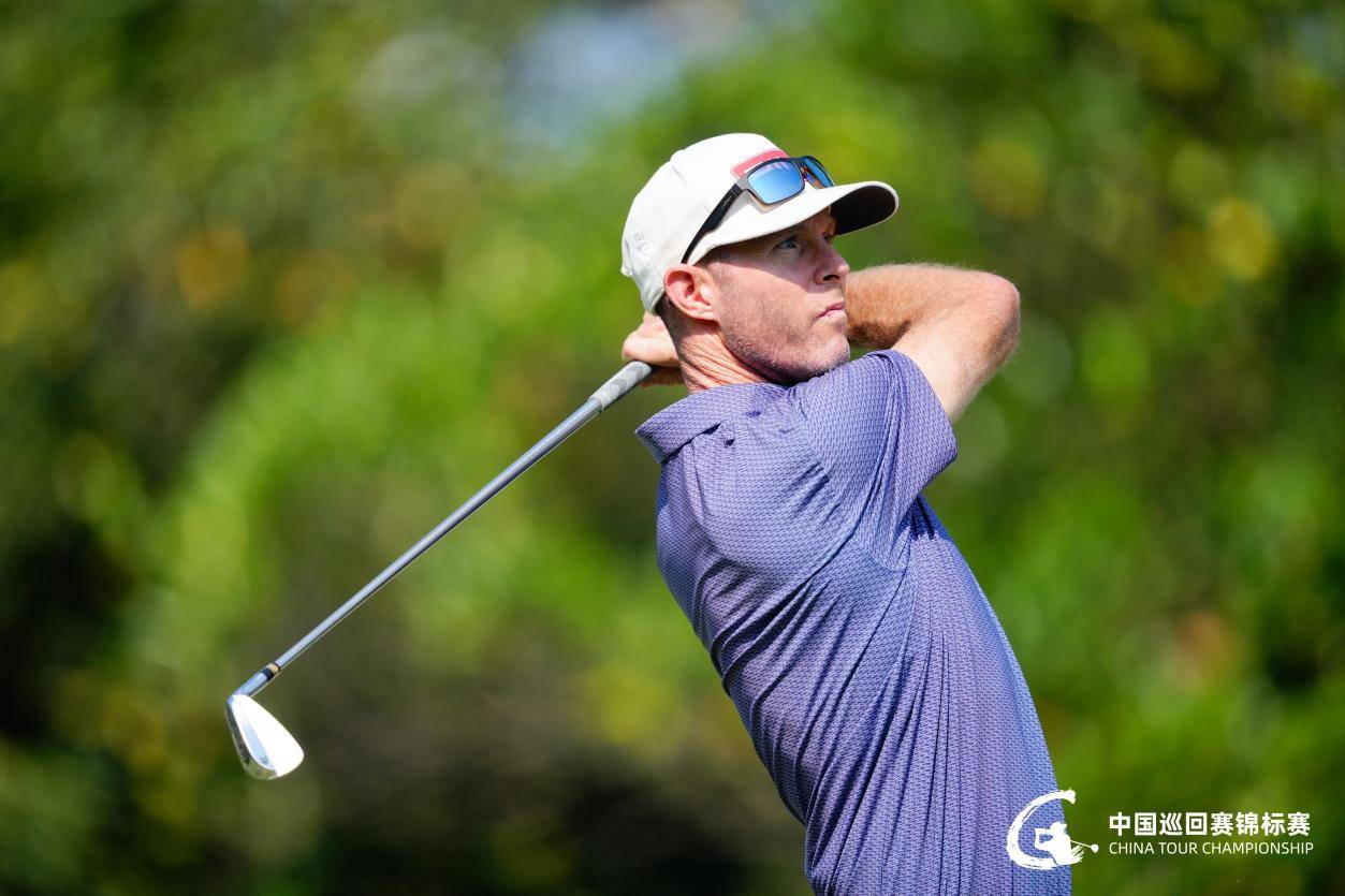 连续领跑终圆梦！查喜洋洋摘得2025中国巡回赛锦标赛冠军