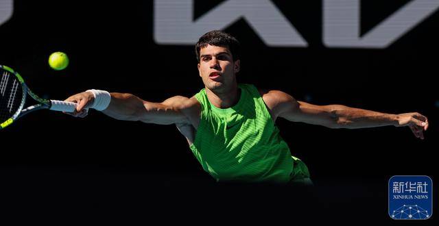 网球丨澳网：阿尔卡拉斯晋级男单决赛