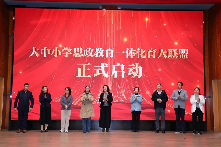 她从世界冠军变世赛教练，中国这个项目能否冲击世界技能大赛第三金？